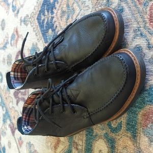 Toms lace up moc toe black leather Chukka boot size 10